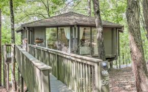 Treetopper Hideaway - A Relaxing Chic Bungalow